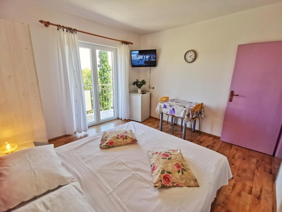 Apartments Sokolic Нерезине Экстерьер фото