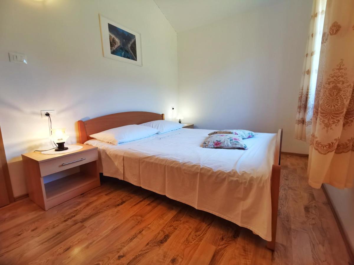 Apartments Sokolic Нерезине Экстерьер фото