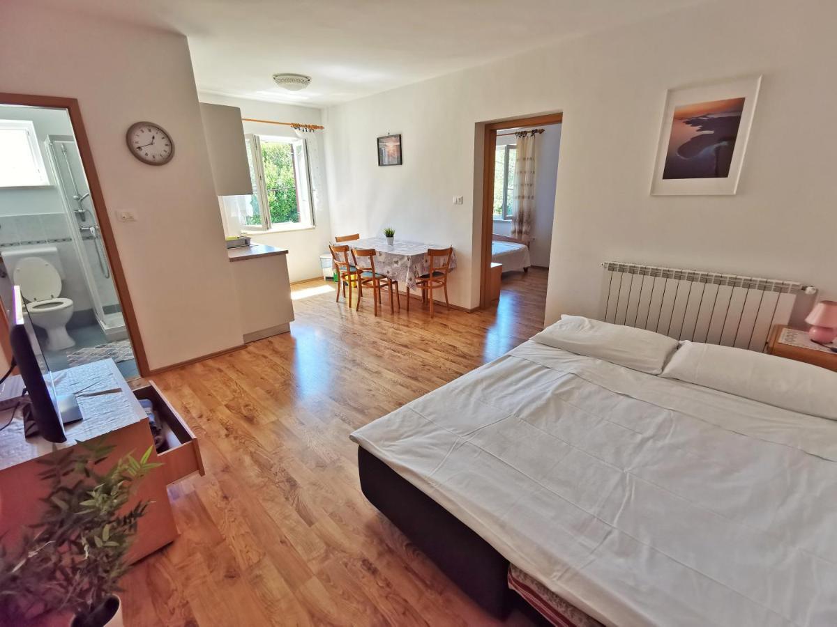 Apartments Sokolic Нерезине Экстерьер фото