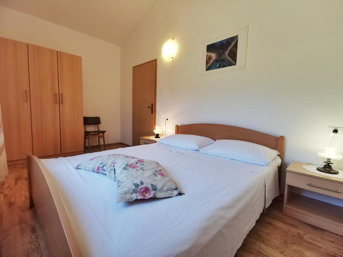 Apartments Sokolic Нерезине Экстерьер фото