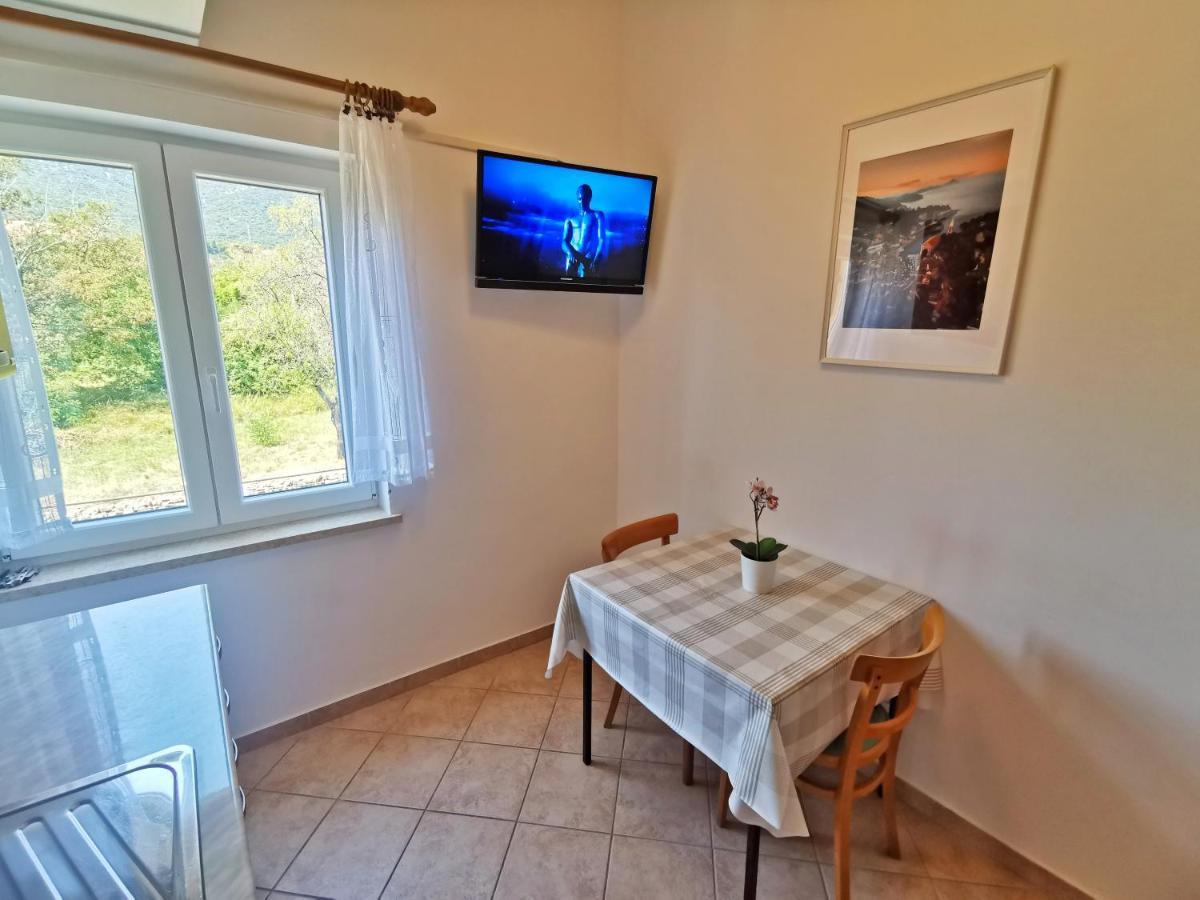 Apartments Sokolic Нерезине Экстерьер фото