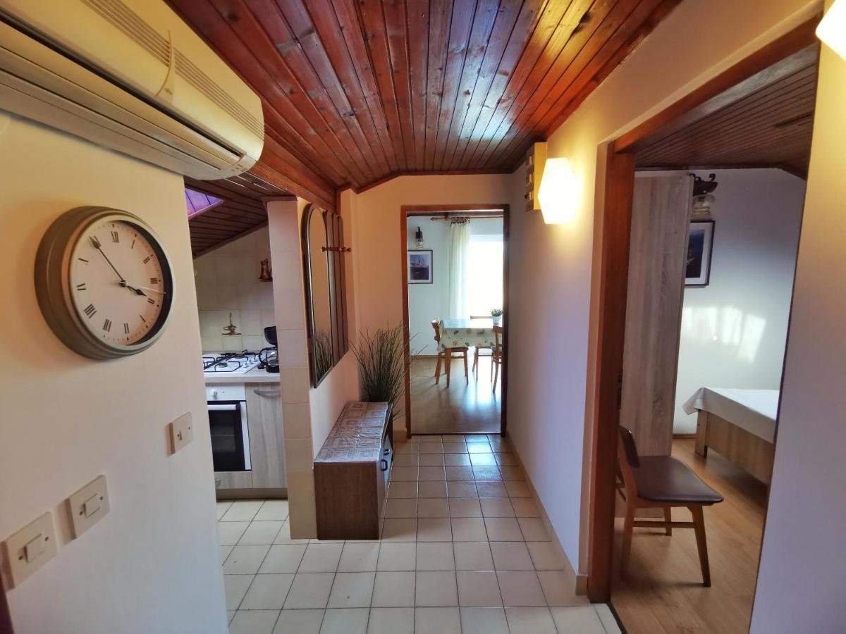 Apartments Sokolic Нерезине Экстерьер фото