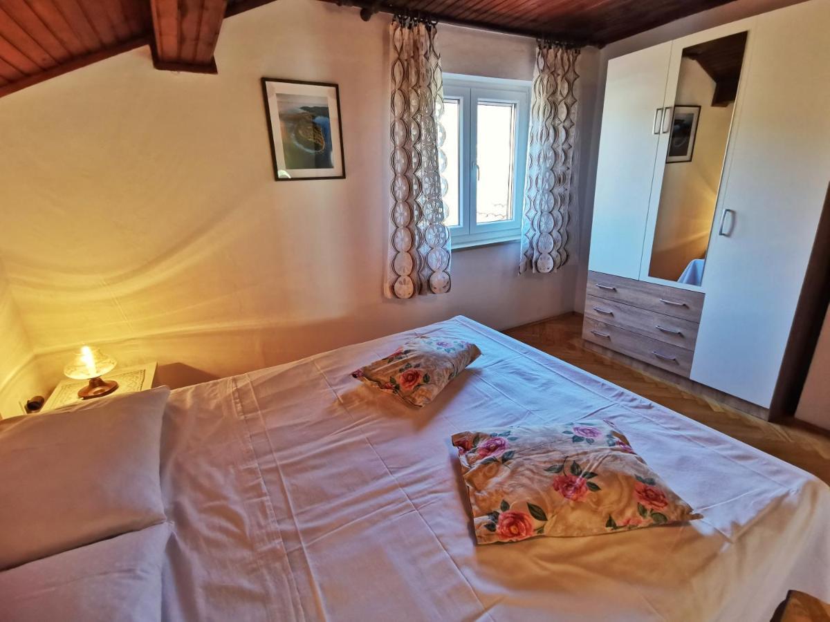 Apartments Sokolic Нерезине Экстерьер фото